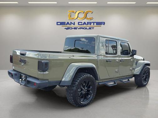 41 2025 Jeep Gladiator Nighthawk