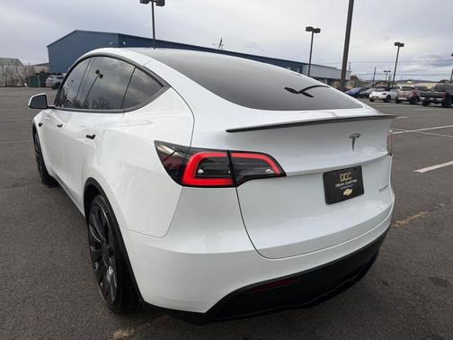 2022 Tesla Model Y Performance Dual Motor All-Wheel Drive