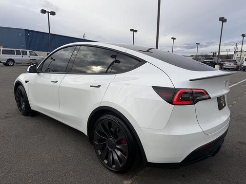 2022 Tesla Model Y Performance Dual Motor All-Wheel Drive
