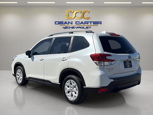 Crystal White Pearl 2020 Subaru Forester Base
