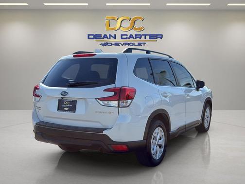 Crystal White Pearl 2020 Subaru Forester Base