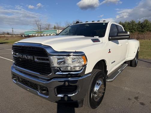 2020 RAM 3500 Big Horn Crew Cab 4x4 8' Box