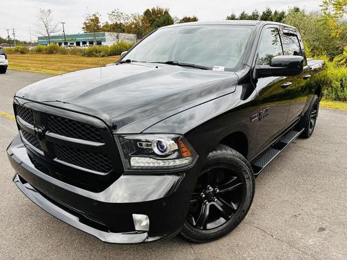 2018 RAM 1500 Night Crew Cab 4x4 5'7' Box
