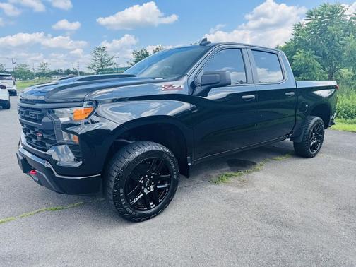 2022 Chevrolet Silverado 1500 Custom Trail Boss