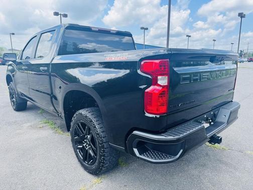 2022 Chevrolet Silverado 1500 Custom Trail Boss