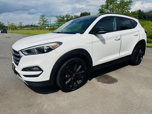 2017 Hyundai TUCSON Night