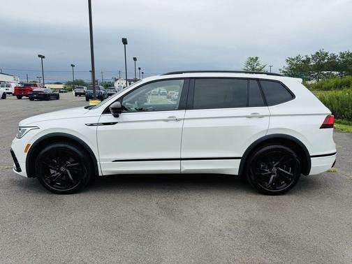2024 Volkswagen Tiguan 2.0T SE R-Line Black 4MOTION