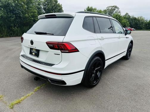 2024 Volkswagen Tiguan 2.0T SE R-Line Black 4MOTION