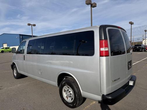 2020 Chevrolet Express 3500 RWD 3500 Extended Wheelbase LS