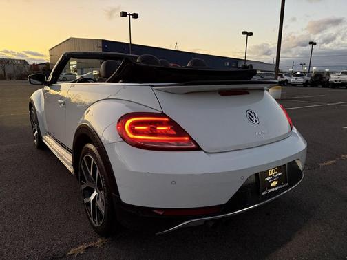 2017 Volkswagen Beetle 1.8T Dune