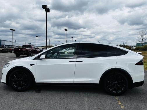2022 Tesla Model X AWD