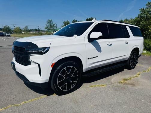 2023 Chevrolet Suburban RST