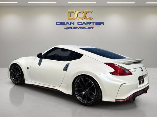 Pearl White 2017 Nissan 370Z NISMO Tech