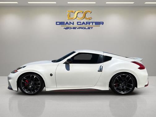 Pearl White 2017 Nissan 370Z NISMO Tech