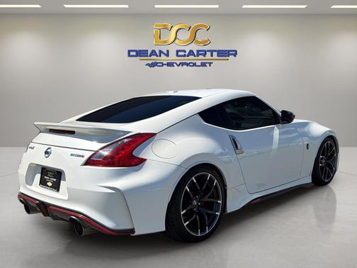 Pearl White 2017 Nissan 370Z NISMO Tech