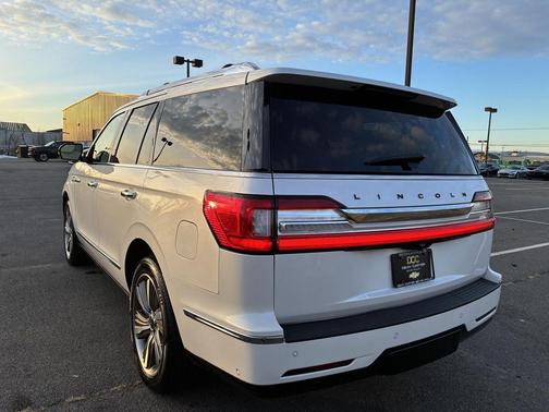 2018 Lincoln Navigator Black Label
