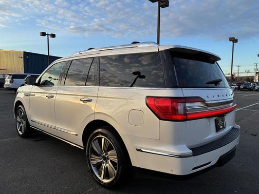 2018 Lincoln Navigator Black Label