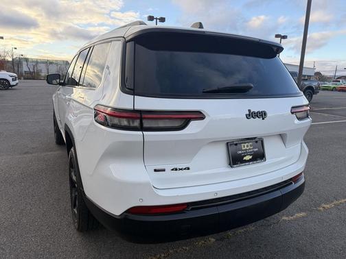 2022 Jeep Grand Cherokee L Altitude