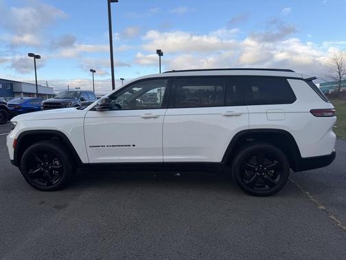 2022 Jeep Grand Cherokee L Altitude