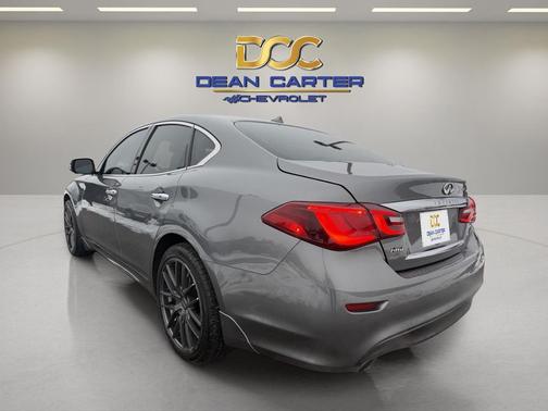 2017 INFINITI Q70 3.7X