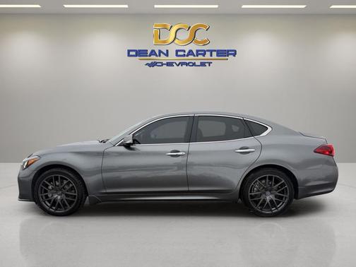 2017 INFINITI Q70 3.7X