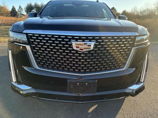 2022 Cadillac Escalade ESV Premium Luxury