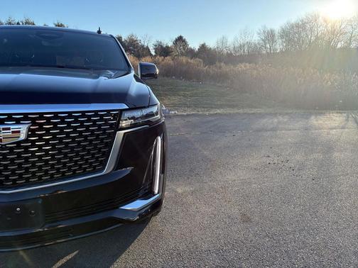 2022 Cadillac Escalade ESV Premium Luxury