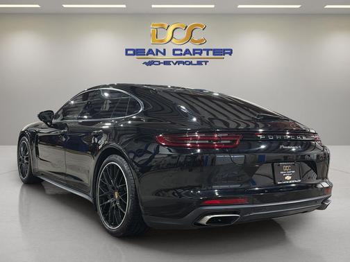 2017 Porsche Panamera 4