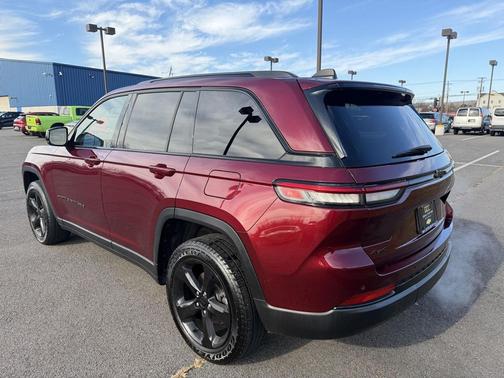 2023 Jeep Grand Cherokee Altitude