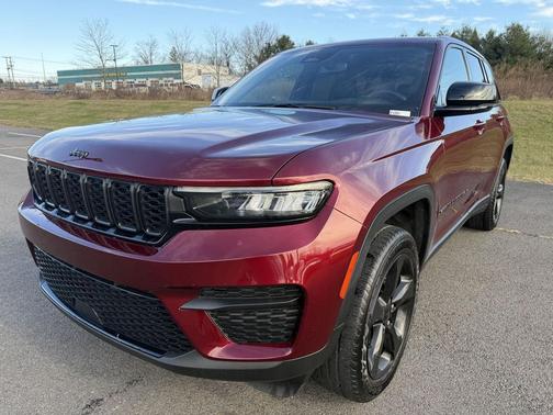 2023 Jeep Grand Cherokee Altitude