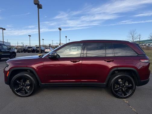 2023 Jeep Grand Cherokee Altitude
