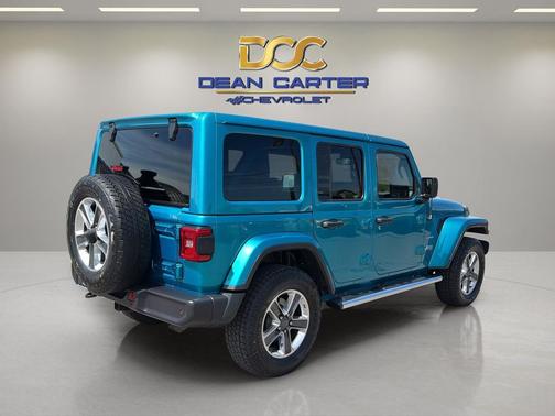 Bikini Pearlcoat 2019 Jeep Wrangler Unlimited Sahara