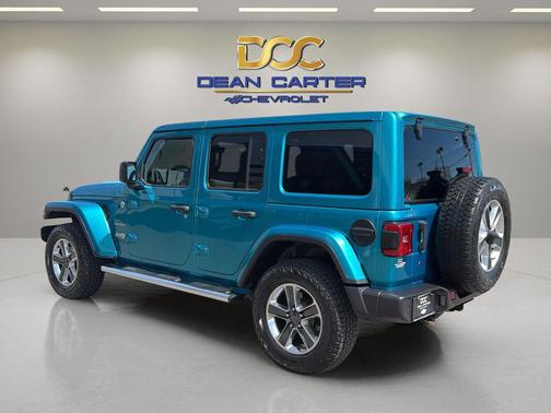 Bikini Pearlcoat 2019 Jeep Wrangler Unlimited Sahara