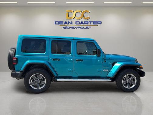 Bikini Pearlcoat 2019 Jeep Wrangler Unlimited Sahara