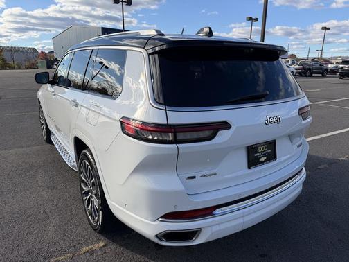2022 Jeep Grand Cherokee L Summit Reserve
