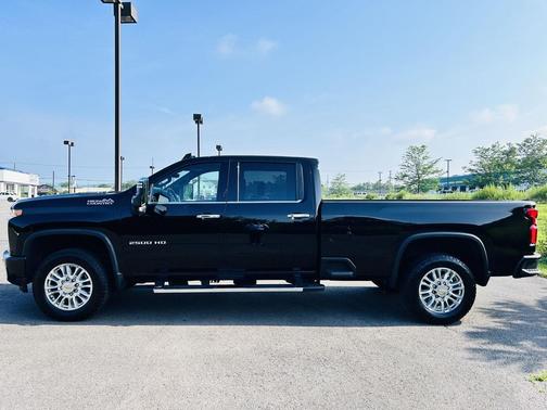 2022 Chevrolet Silverado 2500 High Country