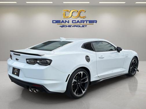 Summit White 2021 Chevrolet Camaro RWD Coupe LT1