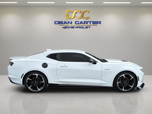 Summit White 2021 Chevrolet Camaro RWD Coupe LT1