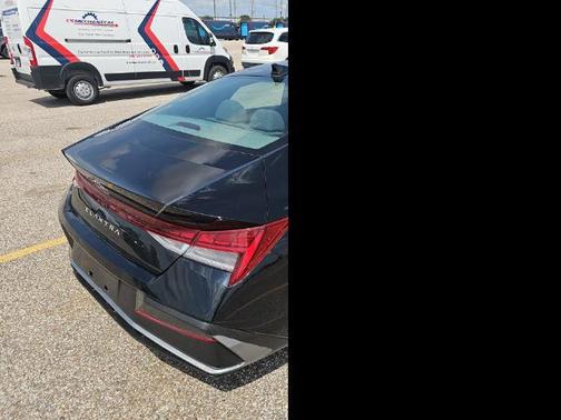 2025 Hyundai ELANTRA SEL