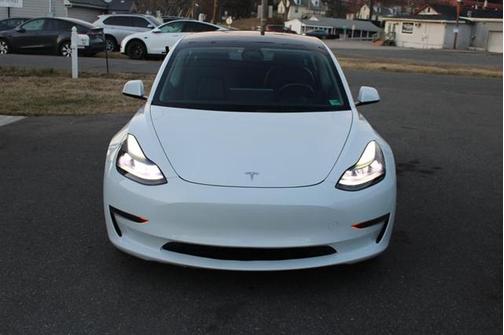2022 Tesla Model 3 Standard Range