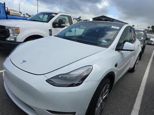 2023 Tesla Model Y Long Range Dual Motor All-Wheel Drive