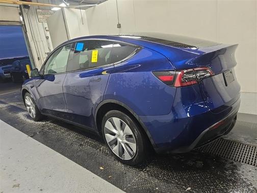 2023 Tesla Model Y Long Range Dual Motor All-Wheel Drive