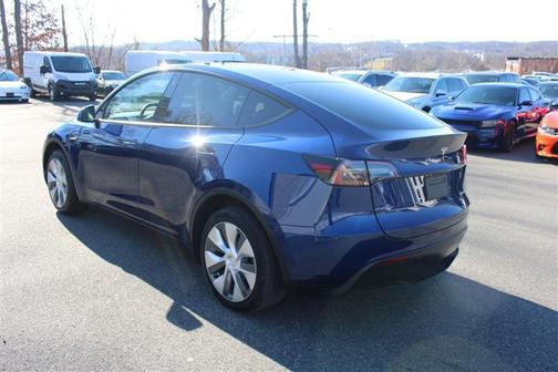 2023 Tesla Model Y Long Range Dual Motor All-Wheel Drive