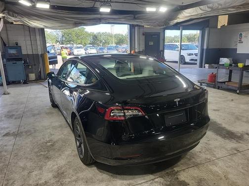 2022 Tesla Model 3 Standard Range