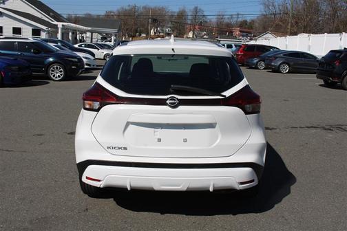 2022 Nissan Kicks S