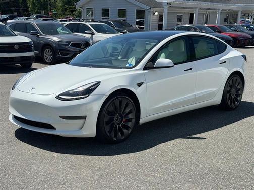Pearl White Multi-Coat 2021 Tesla Model 3 Performance