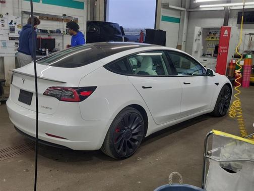 Pearl White Multi-Coat 2021 Tesla Model 3 Performance