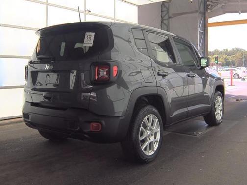 2023 Jeep Renegade Latitude