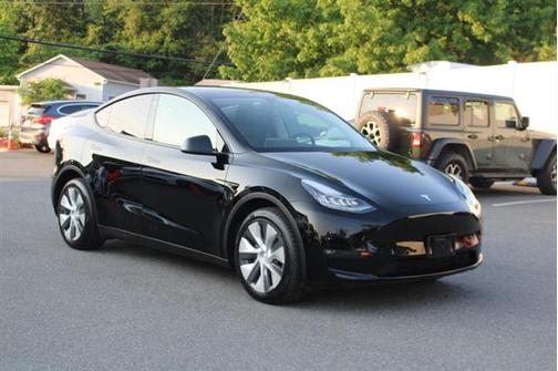 2022 Tesla Model Y Long Range Dual Motor All-Wheel Drive