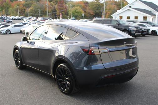 2022 Tesla Model Y Long Range Dual Motor All-Wheel Drive